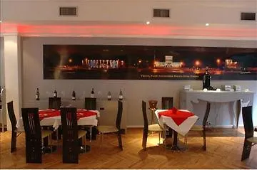 Seven Hotel Tiran