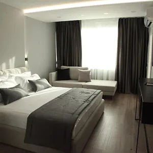 L'hotel *** Tirana