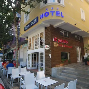 Town House Tiran